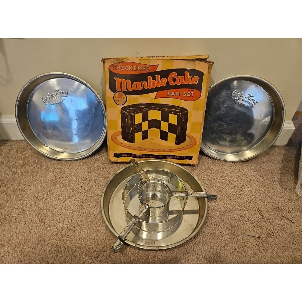 Vintage Checkered Marble Cake Pan Set, Bake King Chicago Metallic MFG